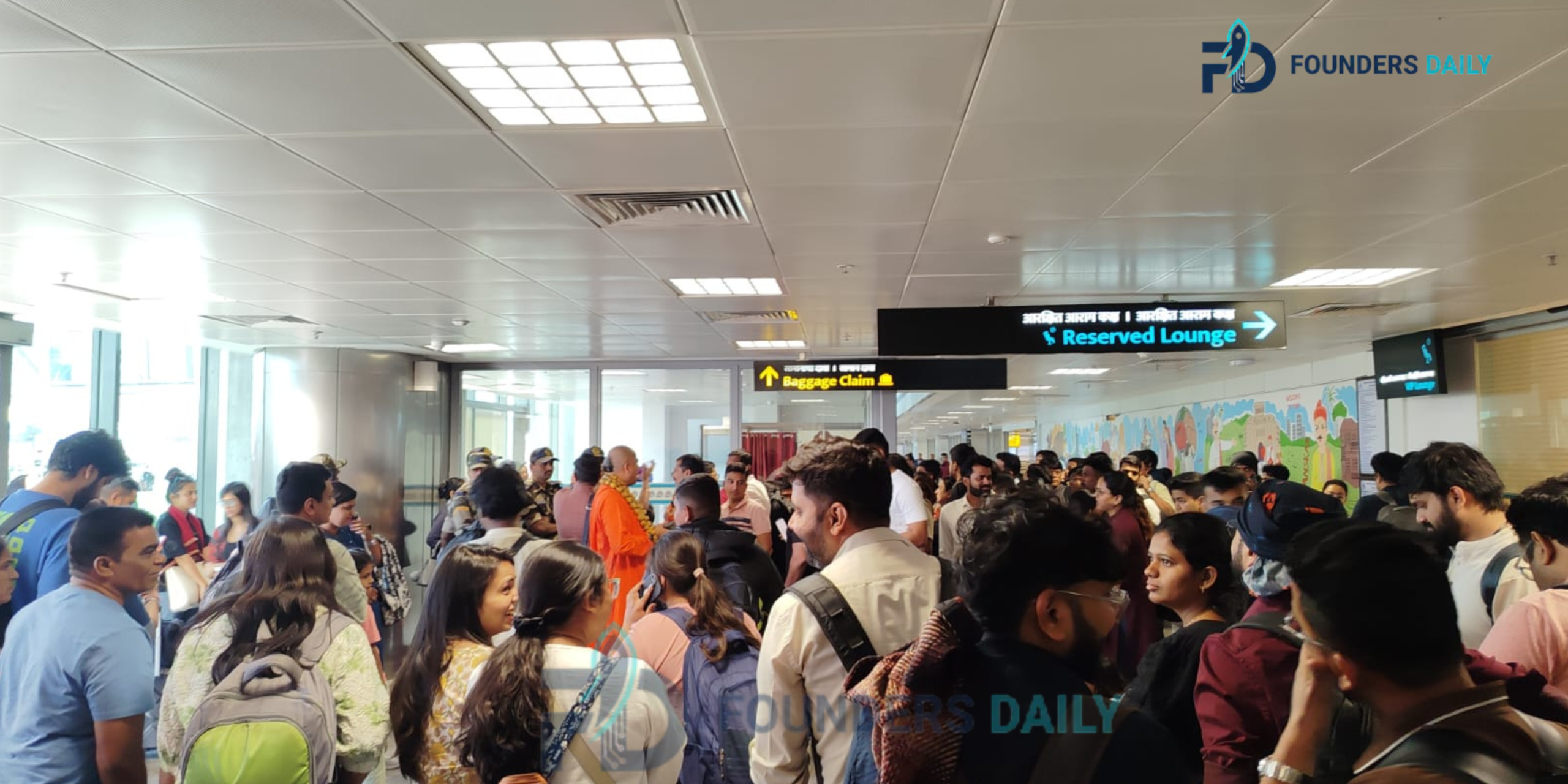 SpiceJet Pune–Delhi Flight Delayed After Technical Snag, Passengers Deplaned